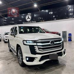 تۆیۆتا لاند کروزەر